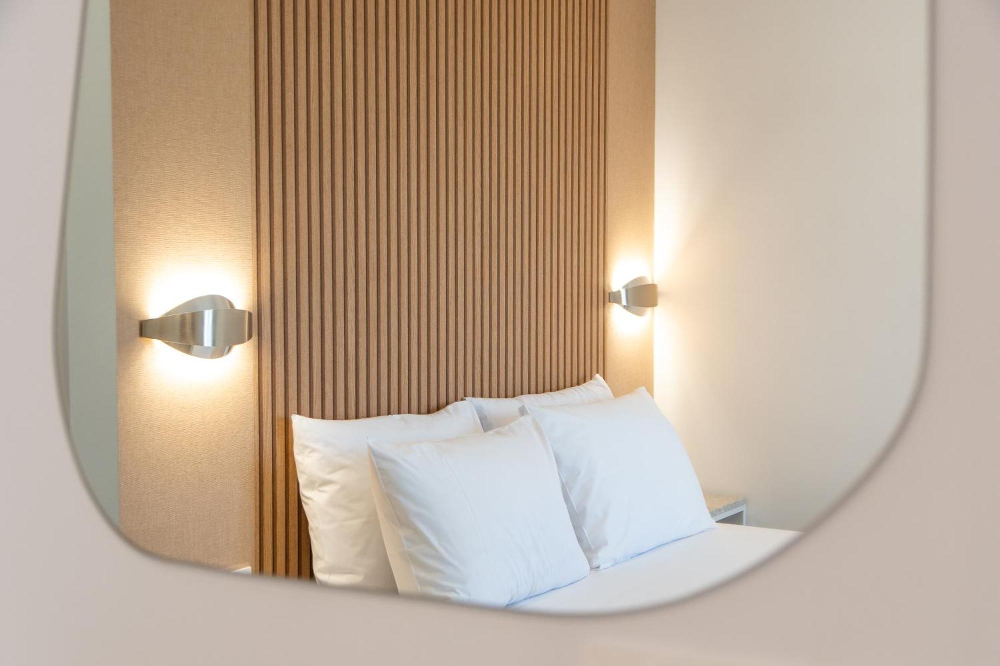 Airscape Hotel Free Shuttle From Athen'S Airport Луца Экстерьер фото